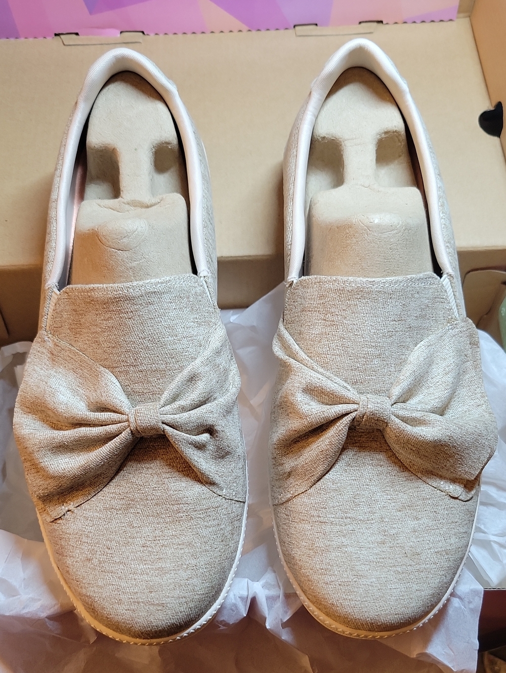Skechers Bow Slip On Shoes - Madison Ave My Town Natural Size 10 Wide Fit New